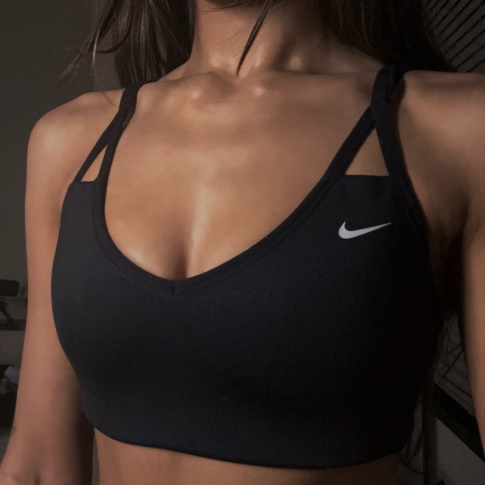 Nike Women's Black Sports Bra Medium Support
